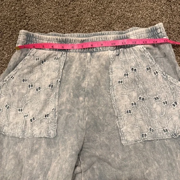 Women’s Wide Leg Ruffle Pants in Washed Gray - Picture 6 of 9